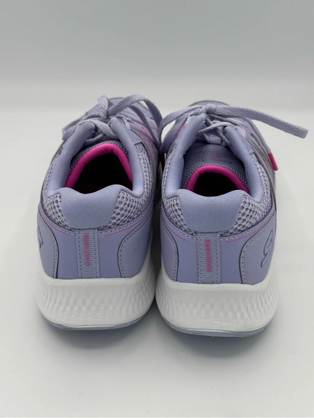 Skechers GO RUN Consistent 2.0 Low Top Sneakers Lilac and Pink- New
